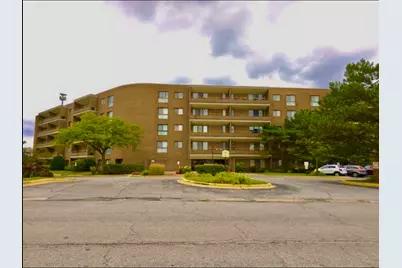7 E Carriageway Drive #311, Hazel Crest, IL 60429 - Photo 1