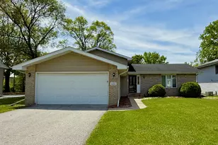 424 E Clark St, Glenwood, IL 60425 - Photo 1