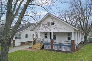 615 N Mulberry St, Clifton, IL 61727 - Photo 1