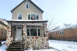 12211 S Wallace St, Chicago, IL 60628 - Photo 1