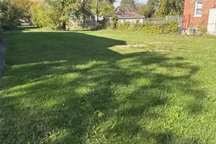 10402 S Wabash Ave, Chicago, IL 60628 - Photo 1