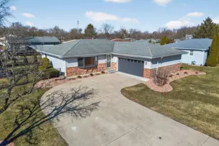 629 S Cooper St, New Lenox, IL 60451 - Photo 1