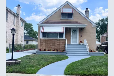 7427 Tripp Avenue, Skokie, IL 60076 - Photo 1
