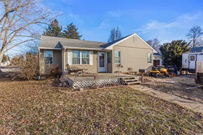300 E Warren Street, Leroy, IL 61752 - Photo 1