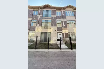1538 W 34th Street #G, Chicago, IL 60608 - Photo 1