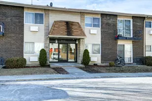 8816 N Western Ave, Des Plaines, IL 60016 - Photo 1