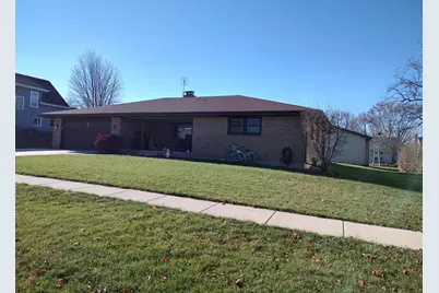1221 Warren Avenue, Belvidere, IL 61008 - Photo 1