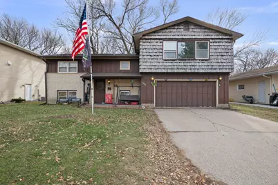 3604 32nd Avenue, Moline, IL 61265 - Photo 1