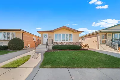 6814 N Dowagiac Avenue, Chicago, IL 60646 - Photo 1