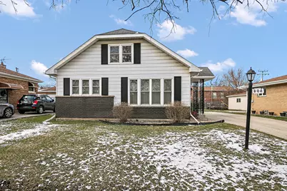 606 De Angelis Court, Chicago Heights, IL 60411 - Photo 1