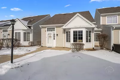 516 E Victoria Circle, North Aurora, IL 60542 - Photo 1