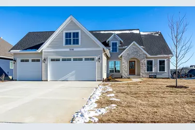 5011 Lakeside Court, Bettendorf, IA 52772 - Photo 1