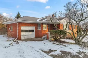 19 Schrum Rd, Calumet City, IL 60409 - Photo 1