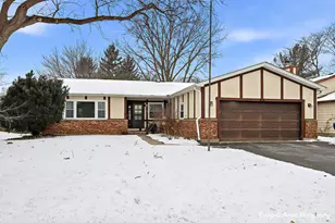 216 Waterbury Cir, Lake Villa, IL 60046 - Photo 1