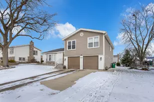 315 Norton Ln, Bloomingdale, IL 60108 - Photo 1