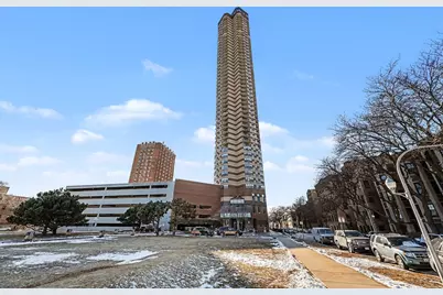 3660 N Lake Shore Drive #915, Chicago, IL 60613 - Photo 1