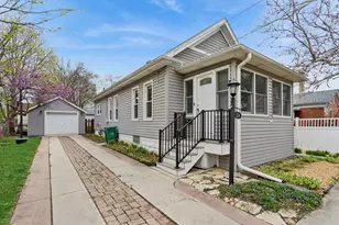 324 E 13th St, Lockport, IL 60441 - Photo 1