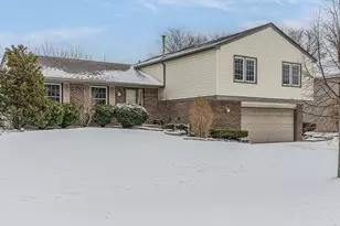 794 Stillwater Ct, Lake Zurich, IL 60047 - Photo 1