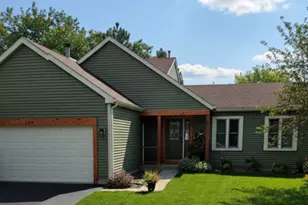224 Deerview Dr, Hainesville, IL 60030 - Photo 1