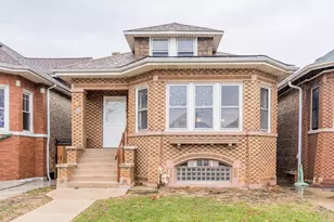 5238 W Wolfram St, Chicago, IL 60641 - Photo 1