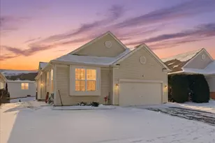 8 E Hague Dr, Antioch, IL 60002 - Photo 1