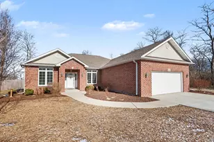 2114 Kingtree Dr, Morris, IL 60450 - Photo 1