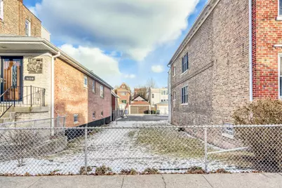 3331 S Emerald Avenue, Chicago, IL 60616 - Photo 1