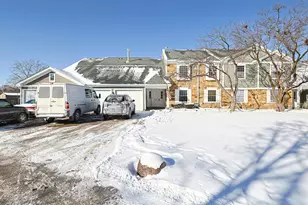 600 Stone Cir Ct, Schaumburg, IL 60194 - Photo 1