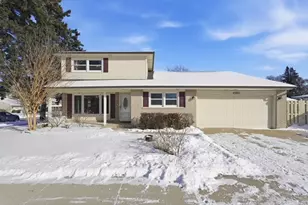 1443 S Highland Ave, Arlington Heights, IL 60005 - Photo 1