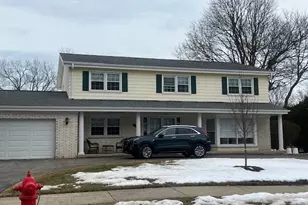 2700 Crabtree Ln, Northbrook, IL 60062 - Photo 1