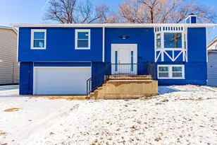 1116 S Busse Rd, Mount Prospect, IL 60056 - Photo 1