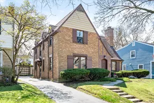 2025 Thornwood Ave, Wilmette, IL 60091 - Photo 1