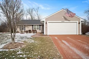 30W110 Huntington Dr, Warrenville, IL 60555 - Photo 1