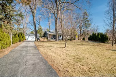 332 Evergreen Drive, Batavia, IL 60510 - Photo 1