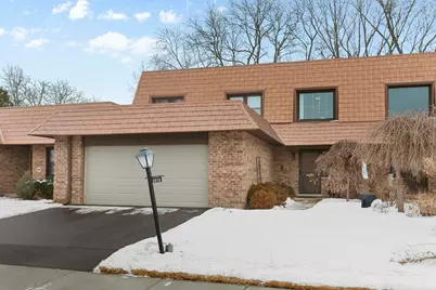 3918 Dundee Road, Northbrook, IL 60062 - Photo 1