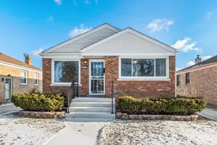 253 Park Ct, Bellwood, IL 60104 - Photo 1