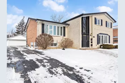16W680 57th Street, Clarendon Hills, IL 60514 - Photo 1