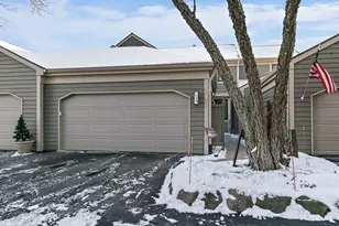 529 White Oak Ln, Lake Barrington, IL 60010 - Photo 1