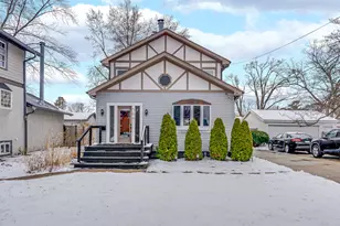 584 S 4th Ave, Des Plaines, IL 60016 - Photo 1