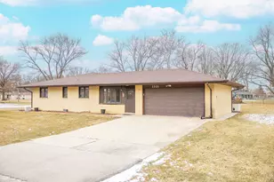 3321 Caroline Dr, Joliet, IL 60435 - Photo 1