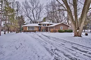 28W587 Leverenz Rd, Naperville, IL 60564 - Photo 1