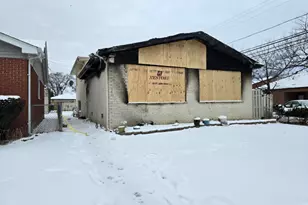 7542 Kostner Ave, Skokie, IL 60076 - Photo 1