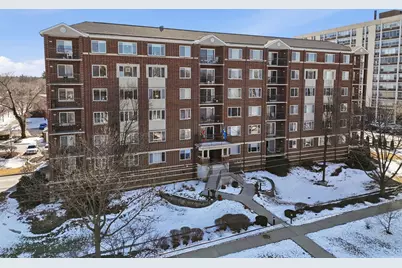 31 E Grove Street #501, Lombard, IL 60148 - Photo 1