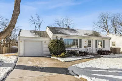 139 S Rosedale Avenue, Aurora, IL 60506 - Photo 1