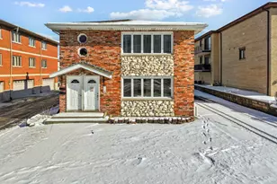 10351 Parkside Ave, Oak Lawn, IL 60453 - Photo 1