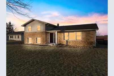 107 W Douglas Street, Carlock, IL 61725 - Photo 1