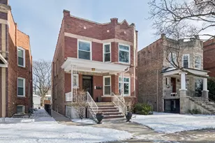 1122 S Oak Park Ave, Oak Park, IL 60304 - Photo 1