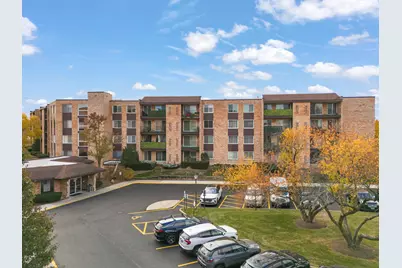 1101 S Hunt Club Drive #414, Mount Prospect, IL 60056 - Photo 1