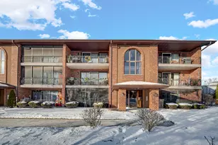 8208 Cobblestone Dr, Palos Hills, IL 60465 - Photo 1