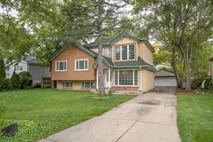 216 Flora Ave, Glenview, IL 60025 - Photo 1